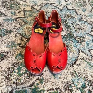 Swedish hasbeens red clog sandal size 39